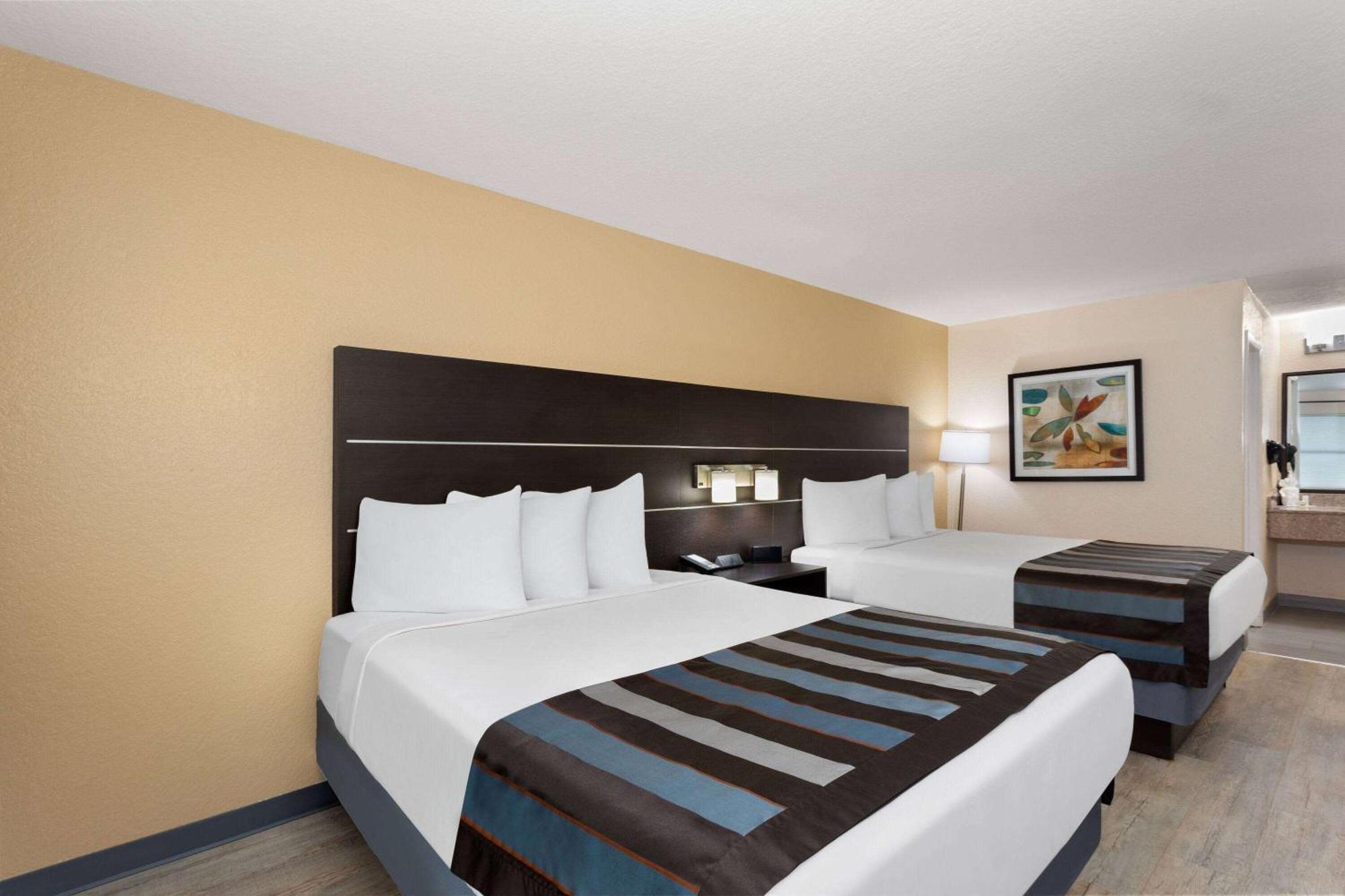 Baymont By Wyndham Punta Gorda/Port Charlotte Exterior foto
