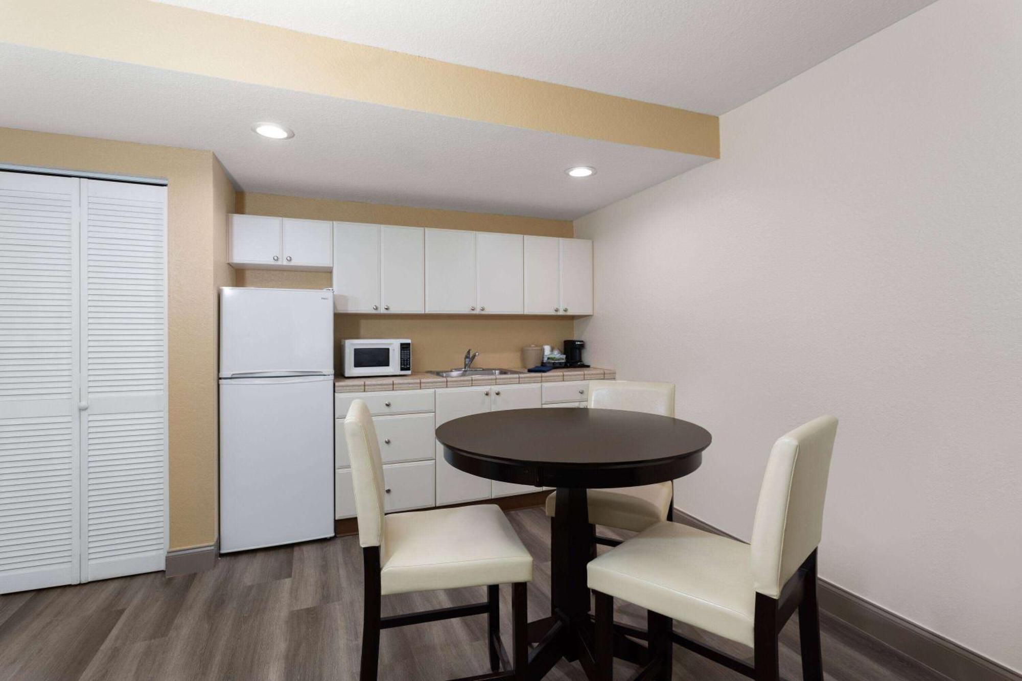 Baymont By Wyndham Punta Gorda/Port Charlotte Exterior foto
