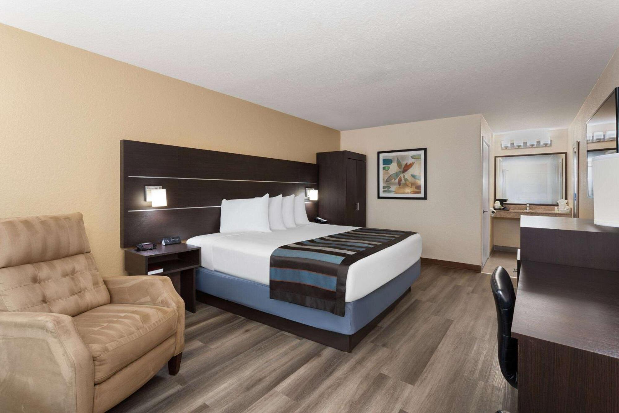 Baymont By Wyndham Punta Gorda/Port Charlotte Exterior foto