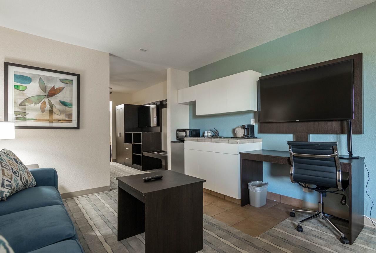 Baymont By Wyndham Punta Gorda/Port Charlotte Exterior foto